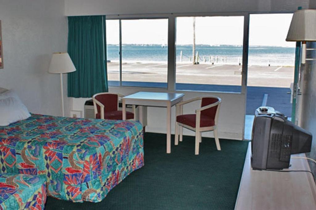 Buccaneer Beach Motel Panama City Chambre photo